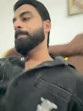 Snapshot of hottestboy03 chatting on November 12, 8:37 am hottestboy03 online show from November 12, 8:37 am