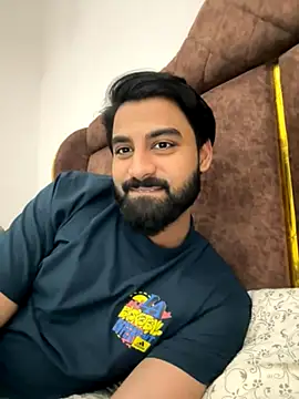 Snapshot of hottestboy03 chatting on November 15, 11:07 am hottestboy03 online show from November 15, 11:07 am