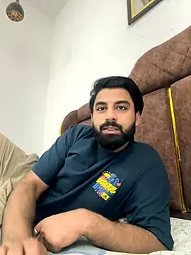 Snapshot of hottestboy03 chatting on November 16, 5:35 am hottestboy03 online show from November 16, 5:35 am