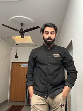 Snapshot of hottestboy03 chatting on November 26, 5:41 am hottestboy03 online show from November 26, 5:41 am