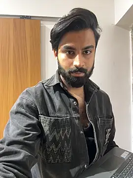 Snapshot of hottestboy03 chatting on November 27, 5:42 am hottestboy03 online show from November 27, 5:42 am