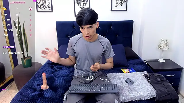 OnlyJos online show from October 24, 8:05 pm