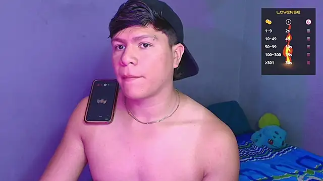 Alejandro Vt online show from December 22, 1:35 am