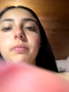 Snapshot of Dulce_1408 chatting on November 13, 4:22 am Dulce 1408 online show from November 13, 4:22 am