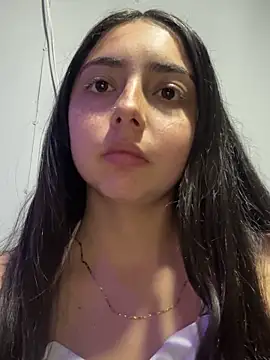 Snapshot of Dulce_1408 chatting on November 13, 11:25 pm Dulce 1408 online show from November 13, 11:25 pm