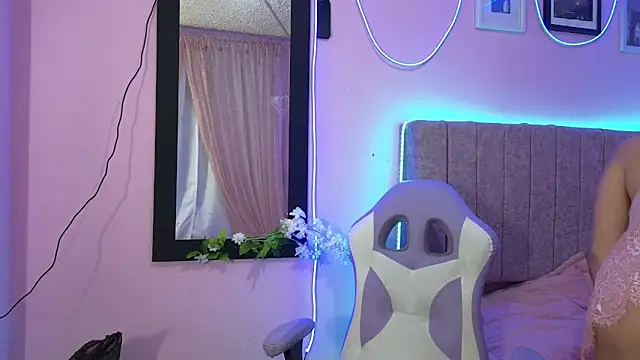 MiSofialeal online show from September 23, 7:39 pm