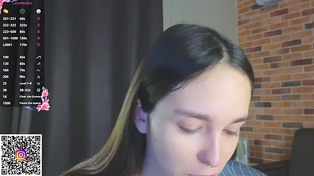 SoftieDream online show from December 1, 6:18 am