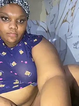 chubbybbw18 online show from October 31, 7:59 pm