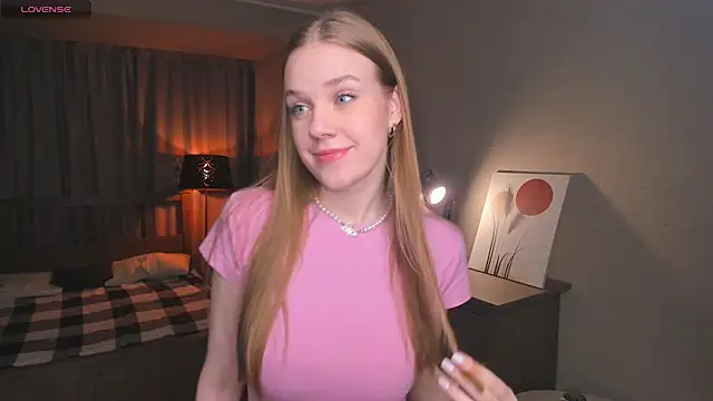 OdellaFrake online show from October 21, 8:20 pm