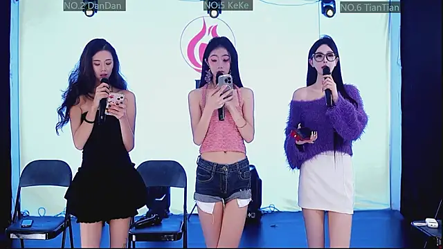 Snapshot of SK10010 chatting on November 6, 2:07 pm SK10010 online show from November 6, 2:07 pm