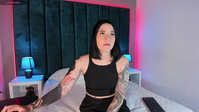 Snapshot of kate_cass chatting on September 11, 11:32 am kate cass online show from September 11, 11:32 am