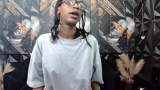 Lilmisbaddyxxx online show from October 7, 5:32 pm