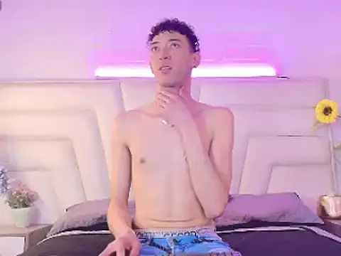 Ashton Myers online show from November 5, 7:58 pm