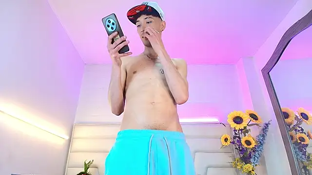 Ashton Myers online show from November 27, 8:44 pm