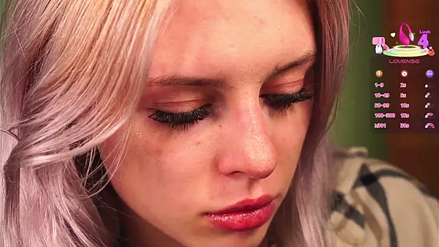 Nelly Carroll online show from September 10, 6:19 pm