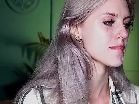 Nelly Carroll online show from September 13, 4:40 pm