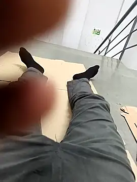 Snapshot of hotboy43339 chatting on September 18, 5:04 pm hotboy43339 online show from September 18, 5:04 pm