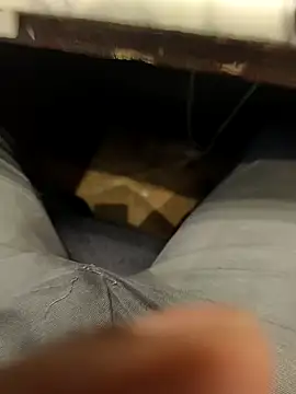 Snapshot of hotboy43339 chatting on September 19, 6:37 am hotboy43339 online show from September 19, 6:37 am