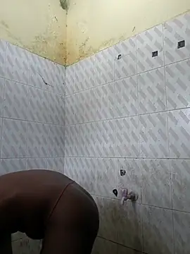 Snapshot of hotboy43339 chatting on September 25, 5:22 am hotboy43339 online show from September 25, 5:22 am