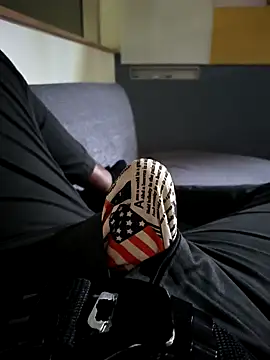 Snapshot of hotboy43339 chatting on October 17, 11:07 pm hotboy43339 online show from October 17, 11:07 pm