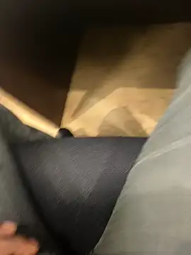 Snapshot of hotboy43339 chatting on October 23, 6:34 am hotboy43339 online show from October 23, 6:34 am