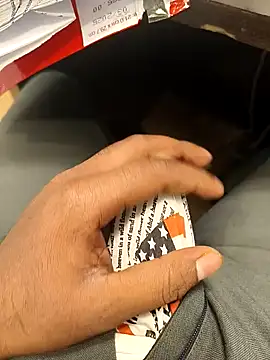 Snapshot of hotboy43339 chatting on October 24, 3:25 am hotboy43339 online show from October 24, 3:25 am