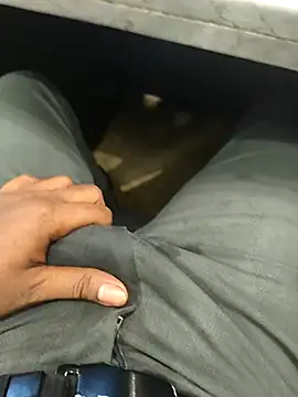 Snapshot of hotboy43339 chatting on November 20, 9:53 am hotboy43339 online show from November 20, 9:53 am