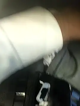 Snapshot of hotboy43339 chatting on December 2, 4:29 am hotboy43339 online show from December 2, 4:29 am