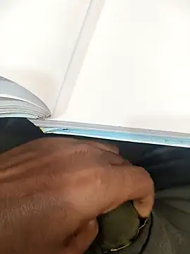 Snapshot of hotboy43339 chatting on December 14, 8:52 am hotboy43339 online show from December 14, 8:52 am