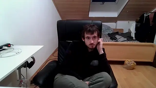 Bez3ybik online show from December 3, 9:46 pm