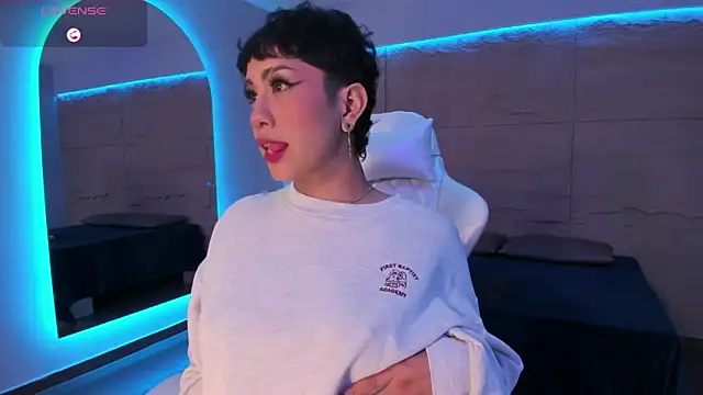 ZahaRose online show from September 21, 8:32 pm