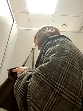 Only April online show from October 26, 9:04 am