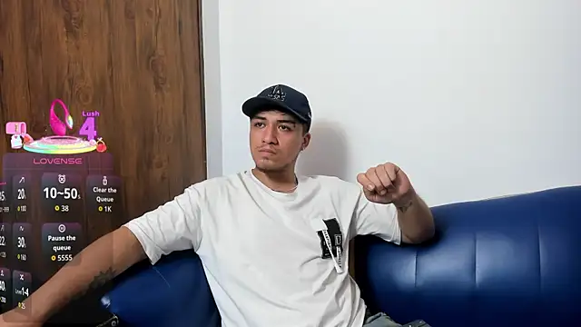 Snapshot of juanmechanic_ chatting on September 15, 8:20 pm juanmechanic online show from September 15, 8:20 pm