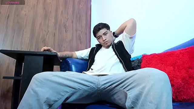 Snapshot of juanmechanic_ chatting on October 24, 5:09 pm juanmechanic online show from October 24, 5:09 pm