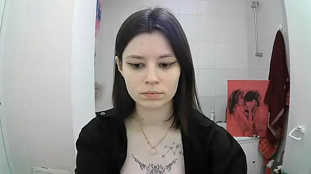 EdlinEngelby online show from September 19, 4:18 pm