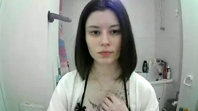 EdlinEngelby online show from October 2, 5:09 pm