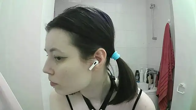 EdlinEngelby online show from October 4, 3:43 pm