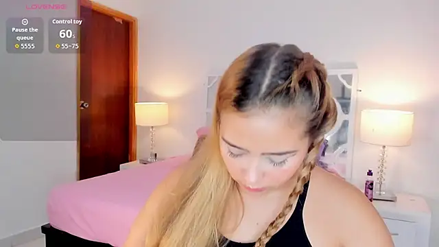 MikaelaStone online show from November 24, 12:16 pm