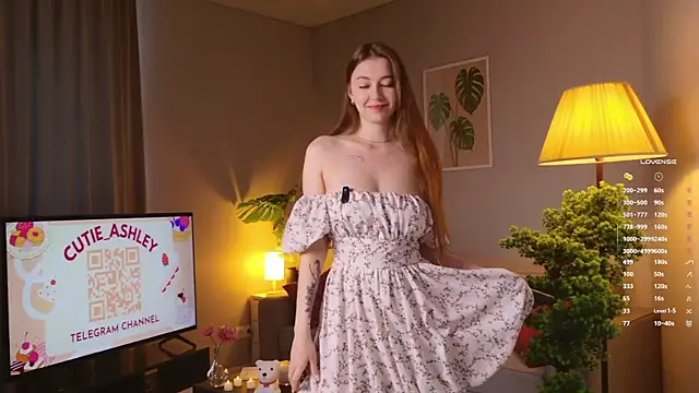 Luna Foxy online show from September 16, 11:11 am