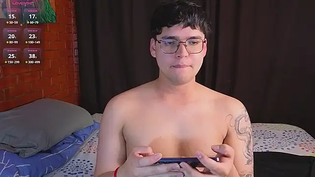 Snapshot of Danijungle chatting on November 11, 2:22 am Danijungle online show from November 11, 2:22 am