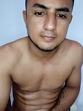 Snapshot of Geral_Yeraldyn09 chatting on September 12, 2:00 am Geral Yeraldyn09 online show from September 12, 2:00 am