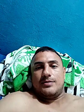 Snapshot of Geral_Yeraldyn09 chatting on November 13, 11:14 pm Geral Yeraldyn09 online show from November 13, 11:14 pm