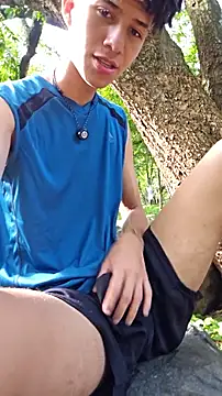 Snapshot of Afro_god_ chatting on November 9, 7:56 pm Afro god online show from November 9, 7:56 pm