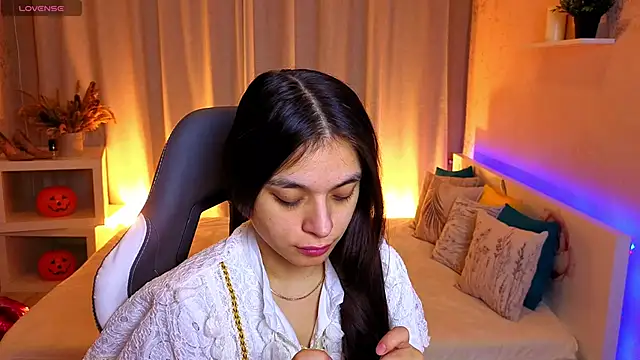 Leila Hefner online show from November 27, 2:57 am