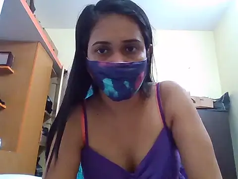 Snapshot of Curvyqueenz chatting on November 6, 4:52 pm Curvyqueenz online show from November 6, 4:52 pm