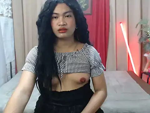 miss laila  online show from October 11, 9:52 am