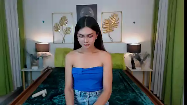 Snapshot of FlirtyMarga chatting on October 28, 6:10 pm FlirtyMarga online show from October 28, 6:10 pm