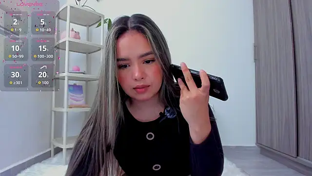 Alana Banana  online show from September 20, 3:35 pm