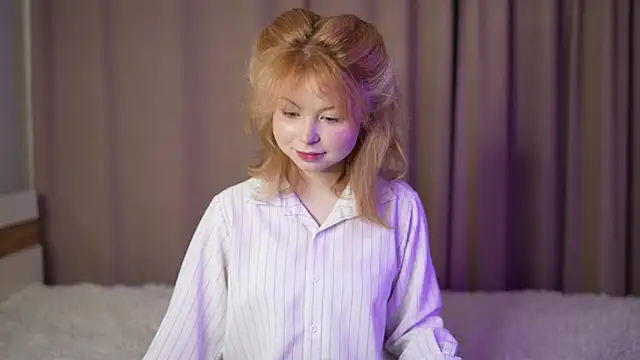 Stella Vanila online show from October 4, 11:14 pm