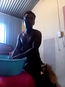 Hood Bouy online show from December 2, 6:30 am